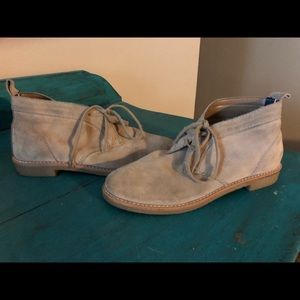 Light brown suade short boots size 8